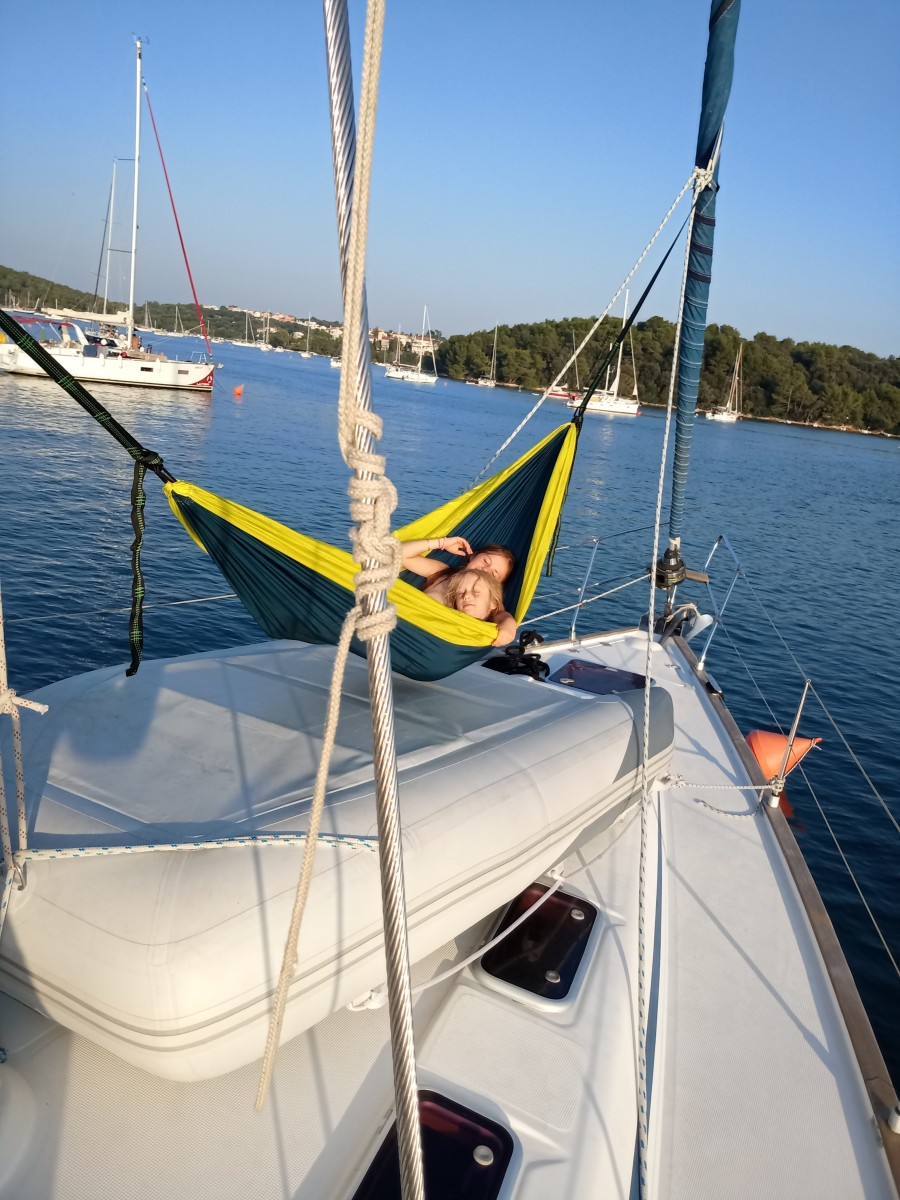 Family sailing from Istria to the Kvarner Gulf by