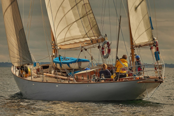 Herbstreise: Hamburg – Baiona mit der Peter von Seestermühe von klassiker segeln