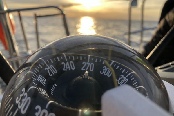 SKS- Sportküstenschifferschein – Praxisausbildung mit Prüfungsmöglichkeit von Segeln-erleben