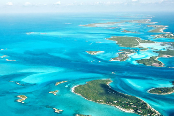 EXUMAS (Bahamas) auf gepflegtem Katamaran von 