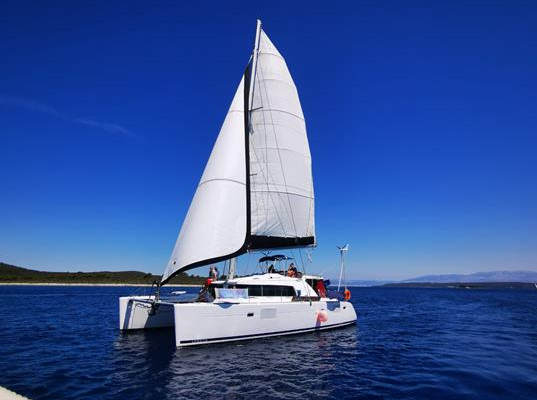 Kroatien-Dalmatien-Split, Komfortsegeln von Meridian-Yachting