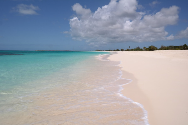 Karibische Traumstrände, türkises Wasser, entspannter Urlaub – Antigua & Barbuda von Sail & Chill