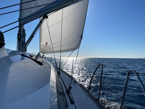 Ägäis-Törns – Griechenland  .._/)_/)_/)_/)..  Mitsegeln von März bis November 2026 von Sun Yachting Germany