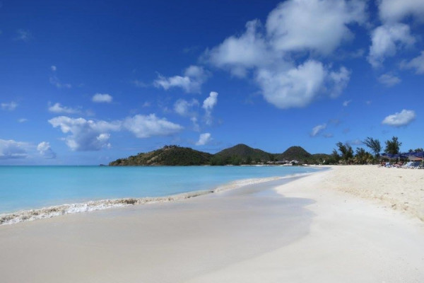 5 karibische Inseln – von Antigua über Guadeloupe, Dominica, Martinique nach St. Lucia von Sail & Chill