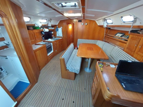 Nebensaison-Segeln mit junger Crew im Saronischen Golf und den Kykladen von 