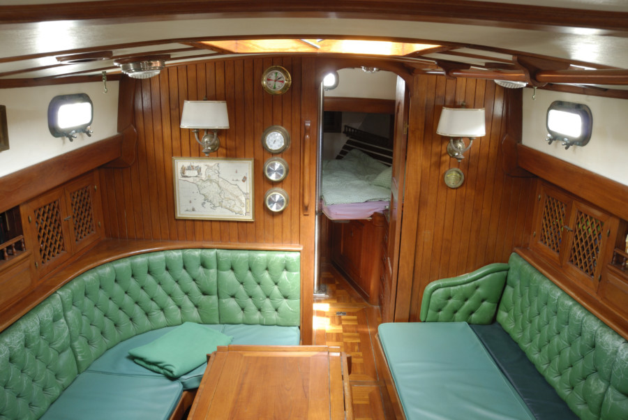 Leisurely sailing on a classic yacht, Elba, Sardinia, Corsica Giglio, Capraia by