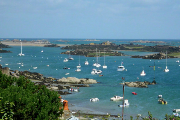 Bretagne – Englische Kanalinseln in exklusiver Zweiercrew auf X-Yachts 442 von Sail-Bretagne-Atlantic
