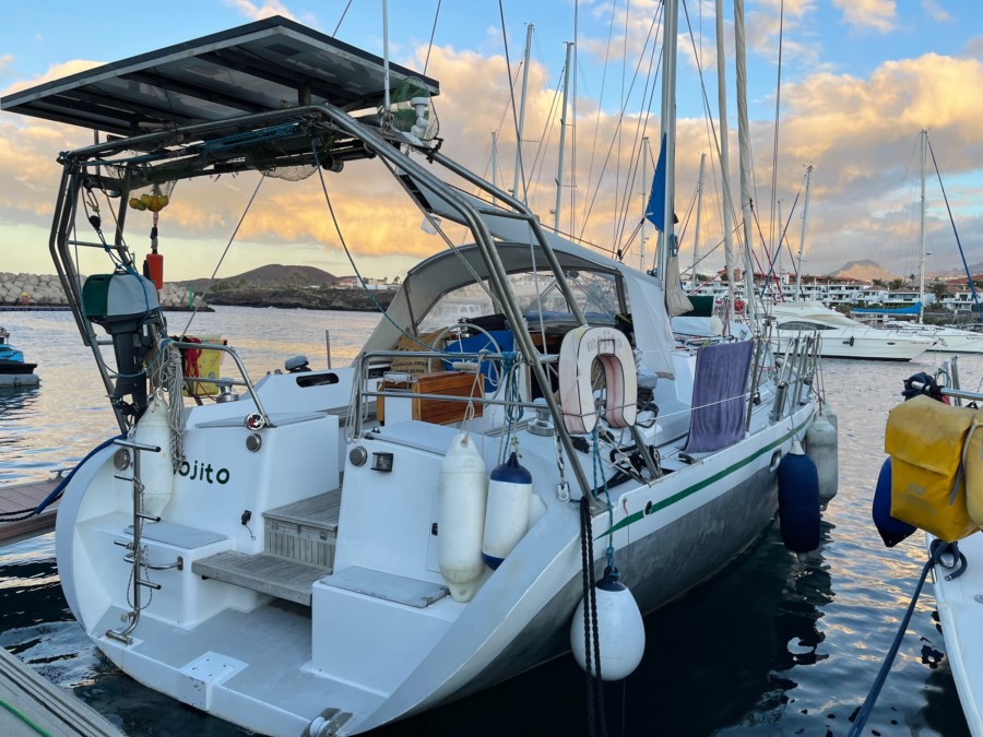 CARIBBEAN Island-Hopping GRENADINES MARTINIQUE Exclusive in 2-Person CREW on World-Cruising Yacht by