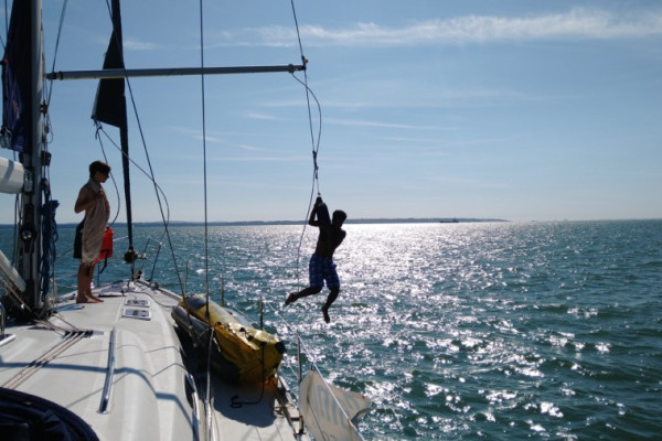 Segelabenteuer für Jugendliche in England (Pioneer Sail Camps) von 