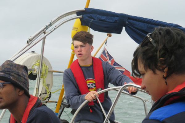 Segelabenteuer für Jugendliche in England (Pioneer Sail Camps) von Quaystage Sail Camps