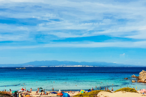 Entdecke die Karibik Europas – Individueller Törn Sardinien, Korsika für 6 Personen von 