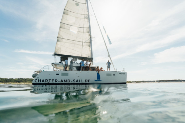 Halbtagestörn Katamaran – Ostsee ab Warnemünde  11:30 Uhr von Charter & Sail