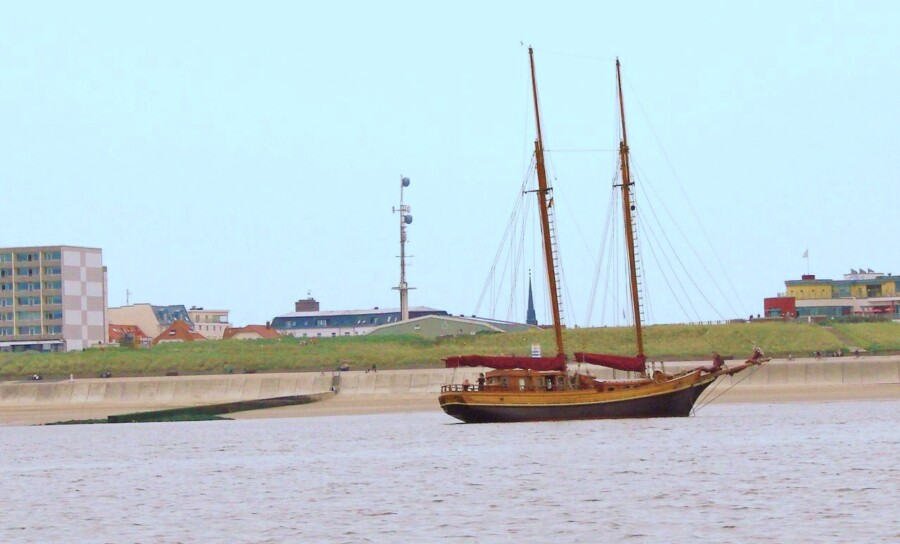 Autumn sailing trip in the golden October on the Danish South Sea Islands by