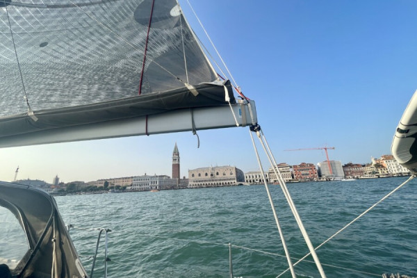 Korfu-Venedig 600sm auf Cruiser Racer First 50 von 
