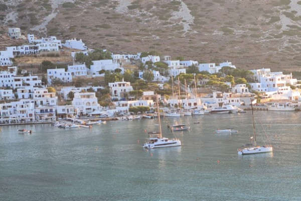 POGO Racing Cruiser segeln in Griechenland zu den Kykladen von 