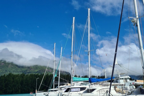 Segeln auf Seychellen von Rocket Science Sailing