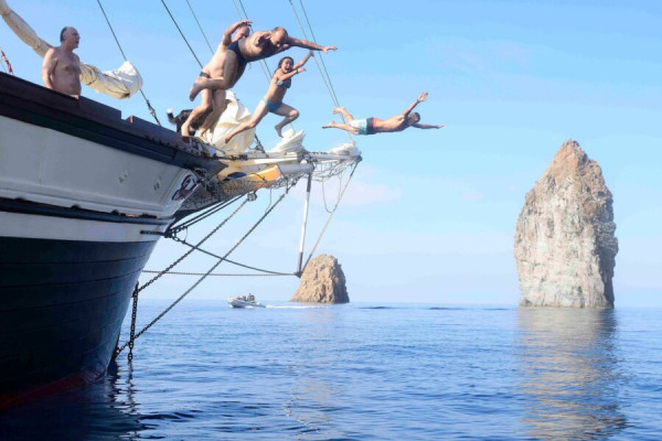 Inselhopping Liparische Inseln – Lipari, Volcano, Salina, Stromboli – Aktiv Mitsegeln von 