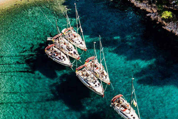 Flotillensegeln mit Skippertraining um die dalmatinischen Inseln von bluehorizon-yachting.com