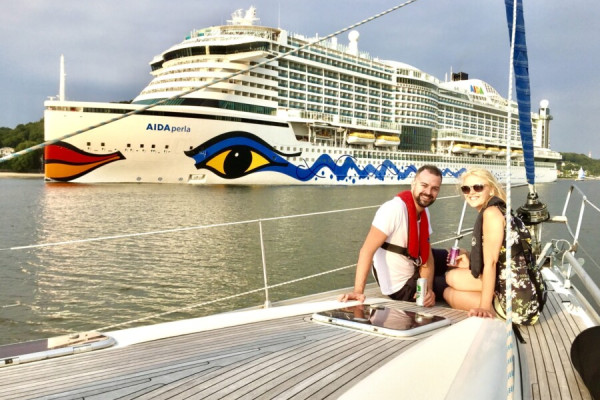 2 Std. Yacht-Event „Cruise in the City“ ab/an Hamburg. Alternative Hafenrundfahrt! von 