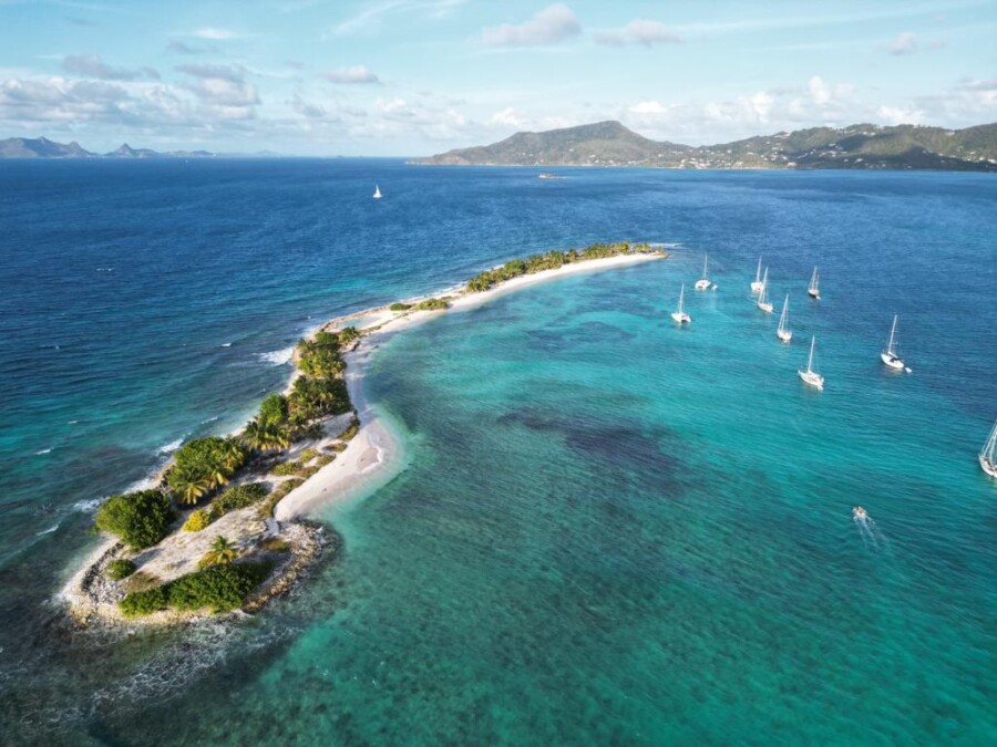CARIBBEAN SAILING TRIP: THE GREATER ANTILLES & DISCOVERY ROUTE FROM MARTINIQUE by Blauwasser Segelreisen