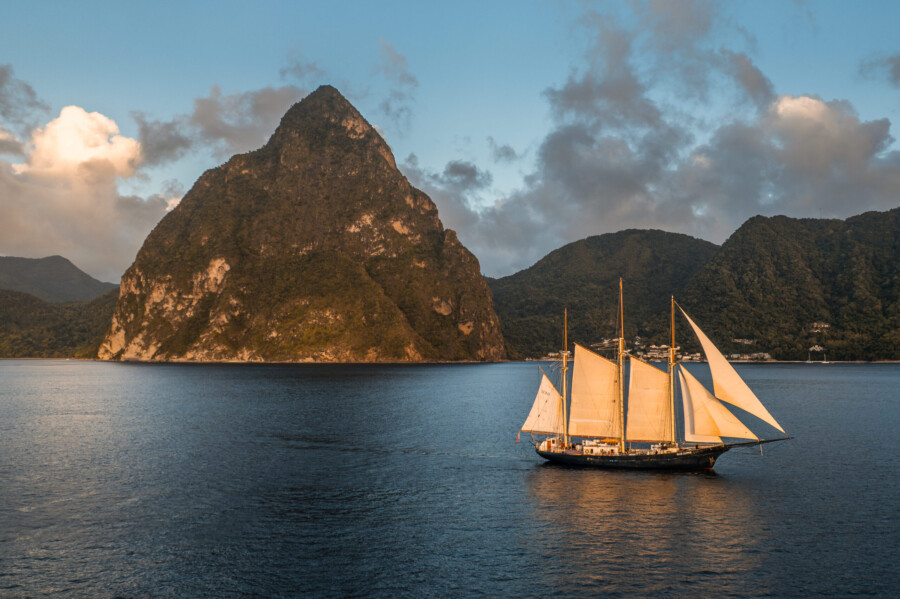 Sailing voyage Antigua & Lesser Antilles | Caribbean island hopping on a tall ship by Rederij van Linschoten