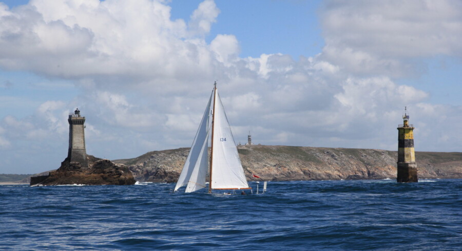 SOUTH BRITTANY Sporty late summer trip on cruiser-racer with exclusive 2-person crew by