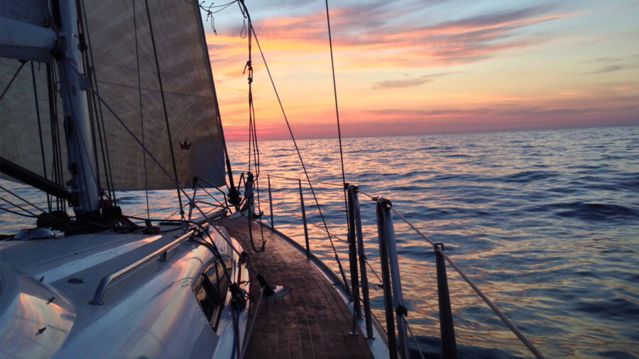 Active cabin charter in a family atmosphere: 4 days around Rügen/Hiddensee – No kitty by
