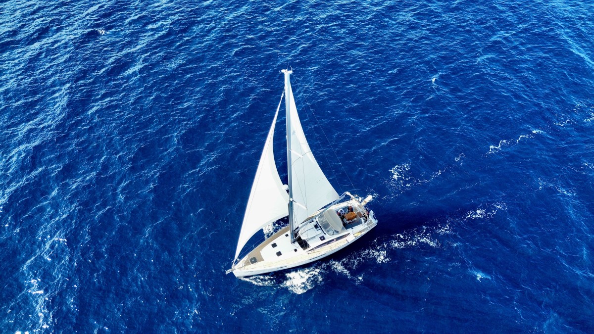 Mallorca from bay to bay – cabin charter in October by