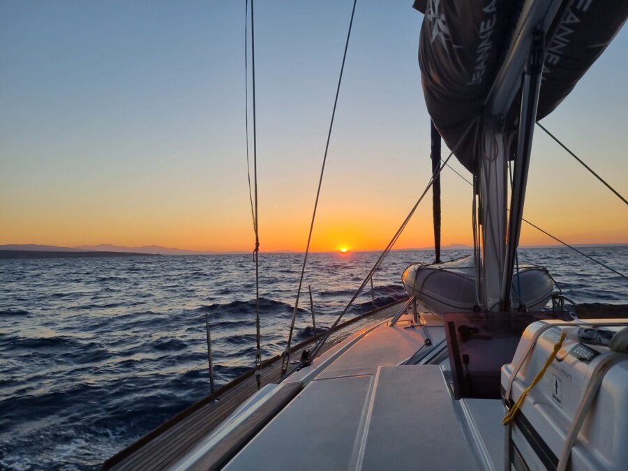 Last minute FAMILY SAILING TRIP IN SOUTHERN DALMATIA FROM SEGET DONJI by