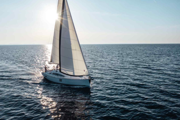 Private 4-cabin yacht with skipper – Greece / Peloponnese by