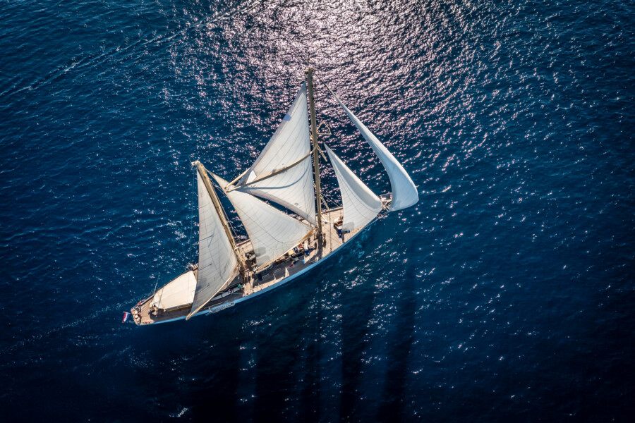 Caribbean sailing voyage: Martinique – Dominica – Îles des Saintes by Sailing-Classics