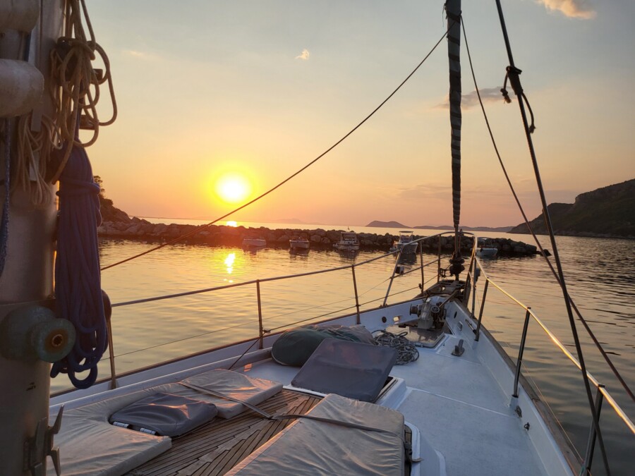 Preveza – Korinth: Leinen los und auf zu den schönsten Plätzen im Ionischen Meer von Segelreich