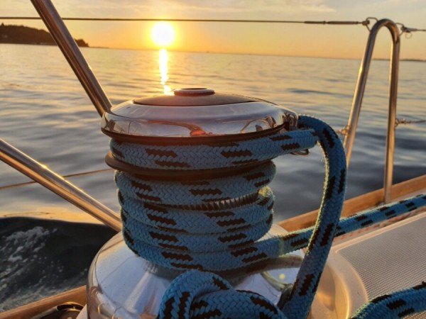 Skipperinnentraining (Hafentraining, Segelmanöver, Nachtansteuerungen) von 