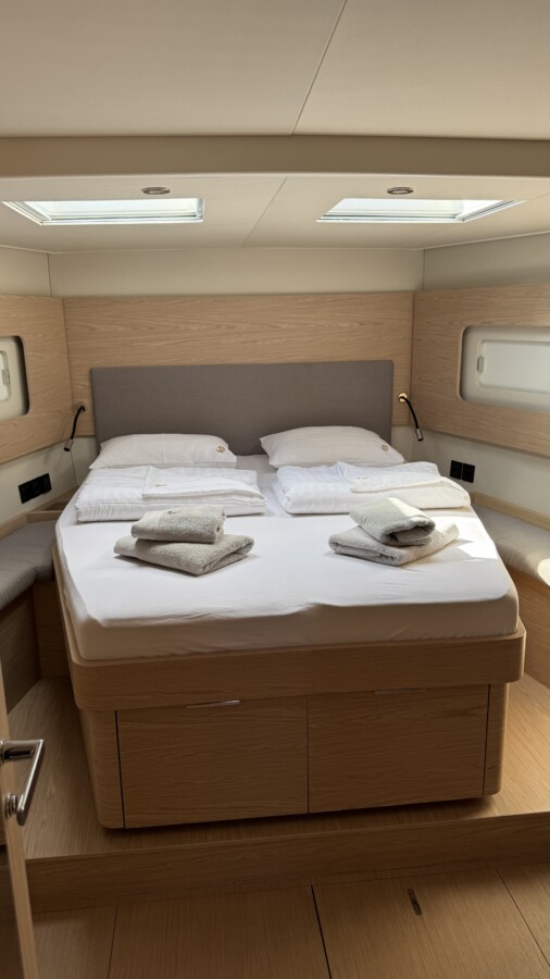 Yachtcharter inkl. Skipper in Kroatien auf einer Beneteau 54 Oceanis von 