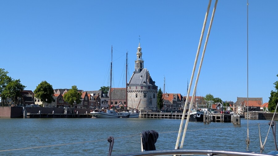 Taster sailing in the IJsselmeer region by