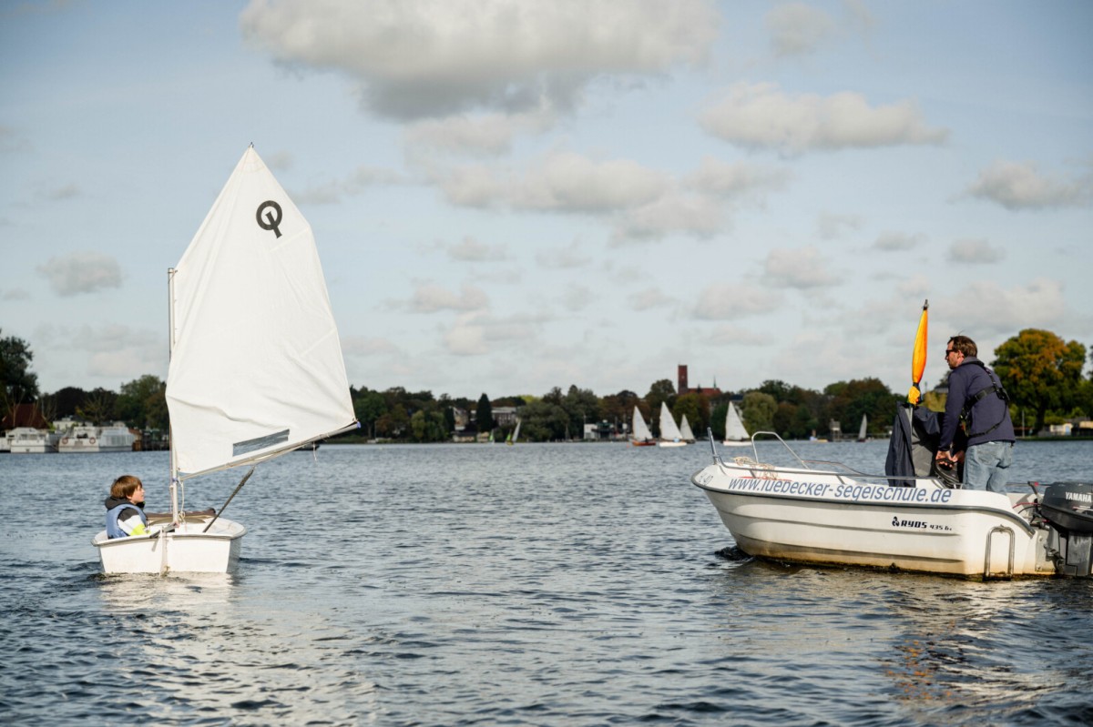 Holiday sailing courses for children by Lübecker Segelschule