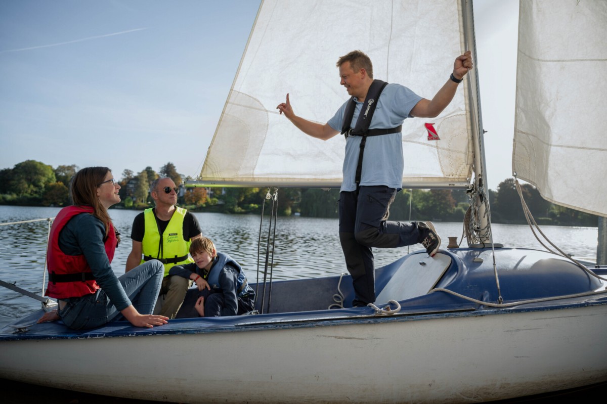 Basic Sailing Course / Dinghy Sailing by