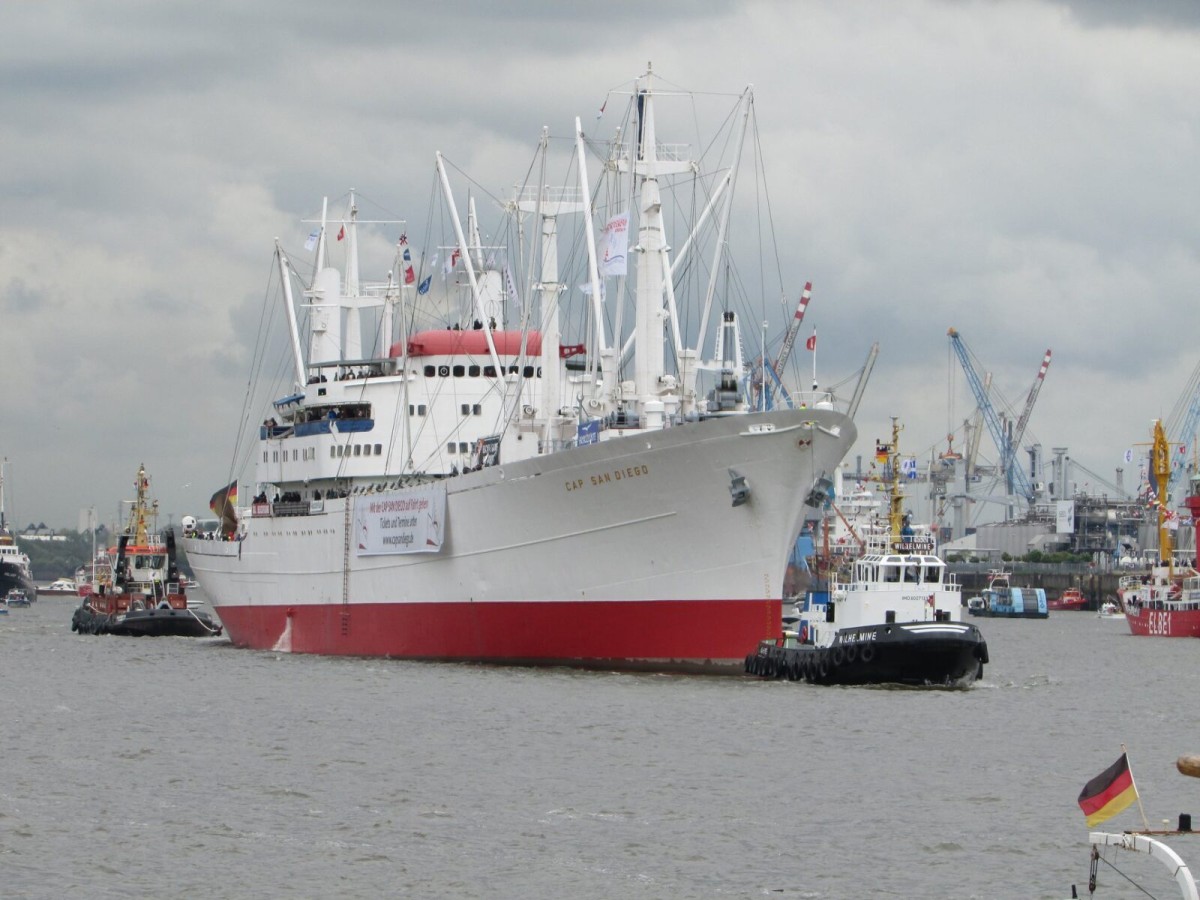 Arrival parade HAMBURG PORT ANNIVERSARY 2027 by