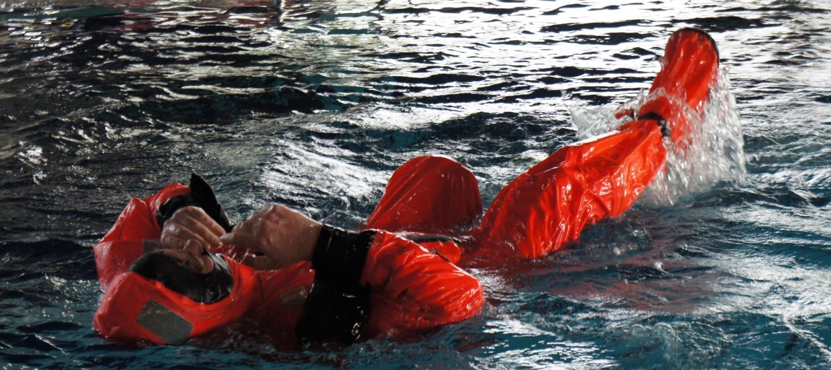 Sea safety training in accordance with Offshore Special Regulations, licensed by DSV by