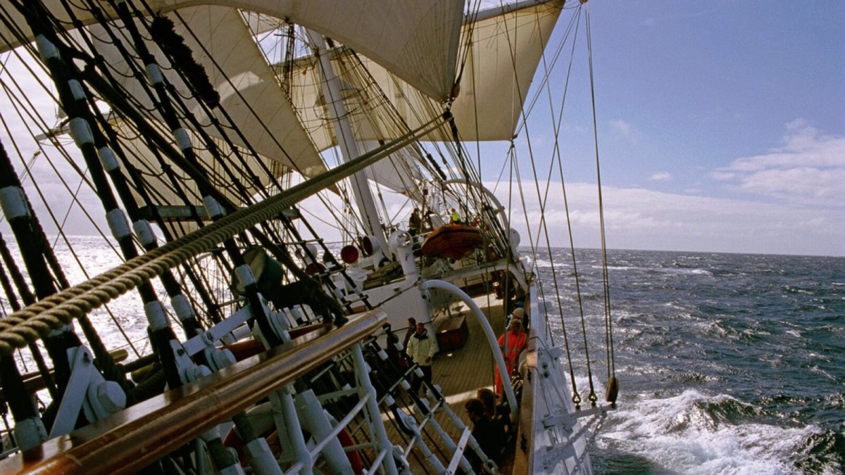 Spring voyage to the Shetlands on board STATSRAAD LEHMKUHL by