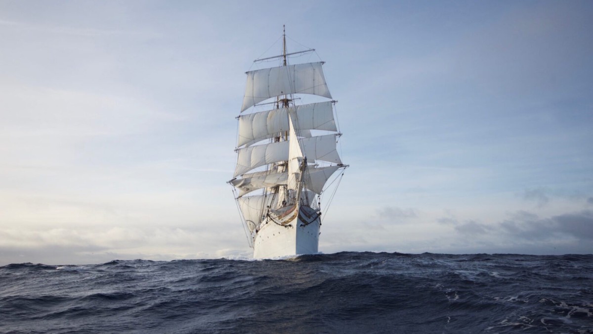Spring voyage to the Shetlands on board STATSRAAD LEHMKUHL by Sailing and More