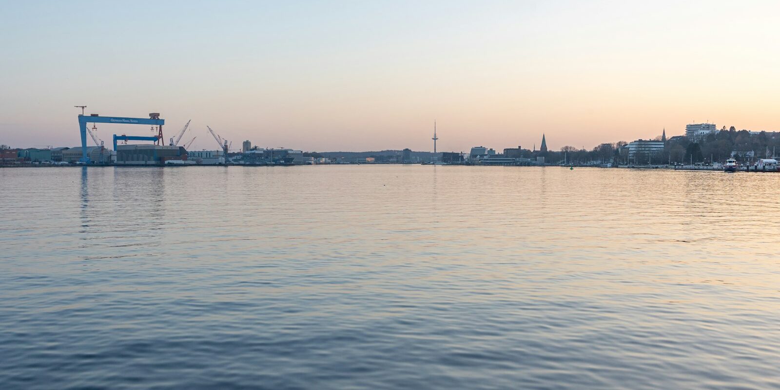 Kieler Förde in der Abendsonne Kieler Förde in der Abendsonne