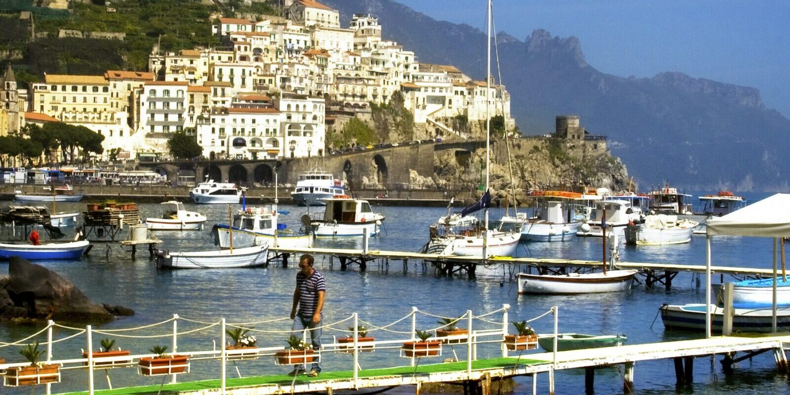 Boote im Hafen von Amalfi Boote im Hafen von Amalfi