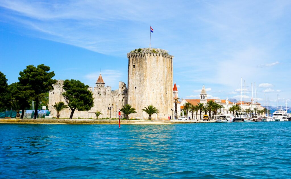Festung Kamerlengo am Wasser in Trogir